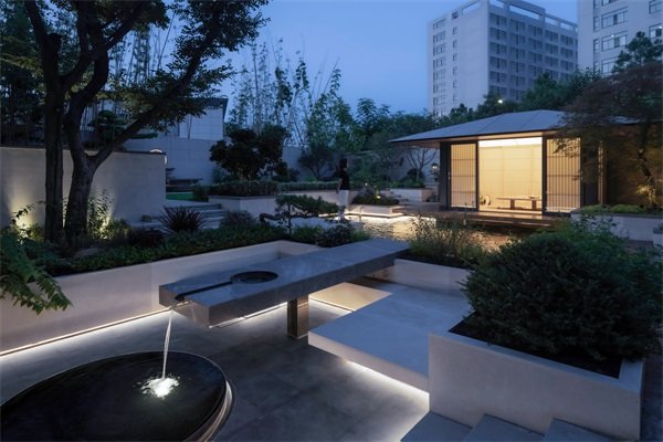 Outdoor bridges